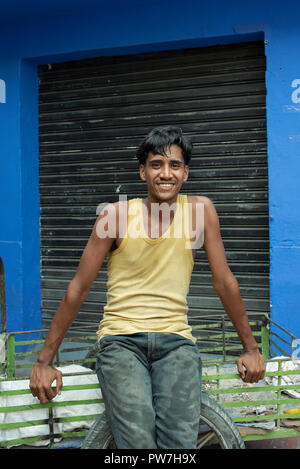 Portrait von Unbekannten gebürtigen kolumbianischen Mann in Santa Marta, Kolumbien. Sep 2018 Stockfoto