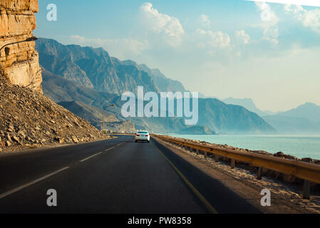 Malerische Ajman Küstenstraße in Musandam Governorate von Oman Stockfoto