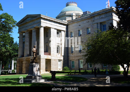 Ein Denkmal für im Wert von Bagley außerhalb der alten NC-Capitol Building. Im Jahr 1898 war der erste Amerikaner getötet im Spanisch-Amerikanischen Krieg in Kuba. Stockfoto