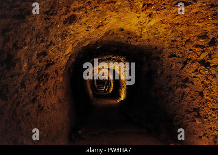 Las Médulas Tunnel, römische Goldbergbau Weltkulturerbe El Bierzo, Kastilien und Leon, Spanien, Europa Stockfoto