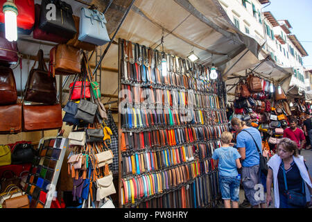 Leder Markt San Lorenzo in Florenz, Toskana, Italien Stockfoto