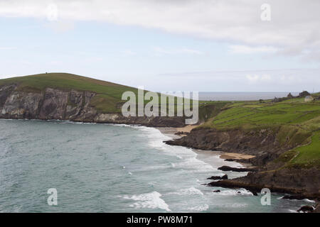 Eine Ansicht von Dunmore Head und Coumeenoole Strand auf der Halbinsel Dingle in der Grafschaft Kerry, Irland Stockfoto