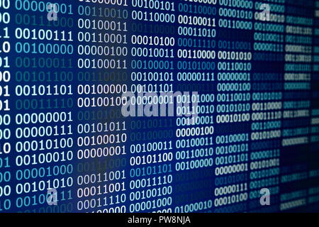 Große Überlast blockchain Daten. Blau binäre daten code Hintergrund für Internet und Cyberspace Security Funktion. Eins und Null text auf LED moniter Bildschirm. Stockfoto