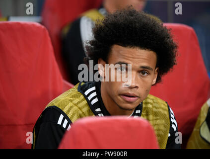 Amsterdam, Niederlande. 13 Okt, 2018. 13. Oktober 2018, in den Niederlanden, Amsterdam: Fußball: Nationen Liga A, Gruppenphase, Gruppe 1 Spieltag 3: Niederlande gegen Deutschland in der Johan Cruyff Arena. Leroy Sane aus Deutschland ist auf der Bank sitzen. Credit: Ina Faßbender/dpa/Alamy leben Nachrichten Stockfoto