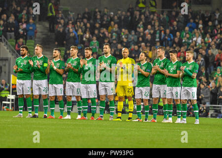 Dublin, Irland. 13 Okt, 2018. Irland team Line up Vor der Rep. von Irland vs Dänemark UEFA Nationen Liga Match im Aviva Stadium. Ergebnis 0-0 Credit: Ben Ryan/SOPA Images/ZUMA Draht/Alamy leben Nachrichten Stockfoto