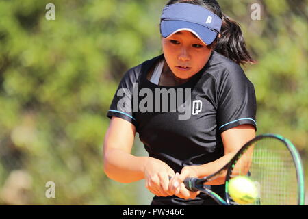 Buenos Aires, Argentinien. 10 Okt, 2018. Yuki Naito (JPN) Tennis: Damen Doppel Halbfinale in Buenos Aires 2018 Youth Olympic Games in Green Park in Buenos Aires, Argentinien. Credit: Naoki Nishimura/LBA SPORT/Alamy leben Nachrichten Stockfoto