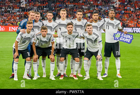 Amsterdam, Niederlande. Oktober 13, 2018 Team Foto: Manuel Neuer, DFB 1 Torhüter, Toni Kroos, DFB 8 UTH, DFB 23 Matthias GINTER, DFB 4 Mats HUMMELS, DFB 5 Emre, 11 DFB Jerome BOATENG, Nr. 17 DFB Joshua KIMMICH, DFB 18 Thomas Mueller, DFB 13 Jonas HECTOR, DFB 3 Timo WERNER, DFB 9 NIEDERLANDE - DEUTSCHLAND 3-0 Fußballnationen Liga, Saison 2018/2019, Amsterdam, Niederlande, 13. Oktober 2018. © Peter Schatz/Alamy leben Nachrichten Stockfoto