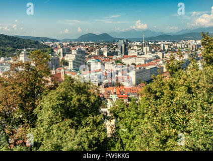 Skyline Panorama von Ljubljana, Hauptstadt Sloweniens Stockfoto