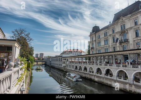 Ljubljana Stadt mit Grachten und Waterfront, Slowenien Stockfoto