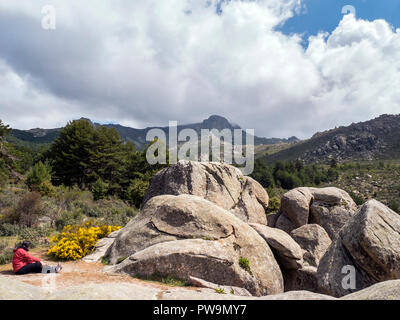 Formaciones graníticas. Valle de La Barranca de la Sierra de Guadarrama y Dentro del'Parque Regional de la cuenca Alta del Manzanares" (Reserva de la Stockfoto