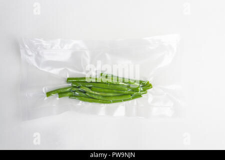 Vakuumdicht frische grüne Bohnen Stockfoto