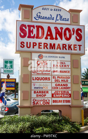 Miami Florida, Little Havana, Calle Ocho, 8th Eighth Street, Shopping Shopper Shopper shoppen shops Market Märkte Marktplatz kaufen verkaufen, Einzelhandelsgeschäfte Stockfoto