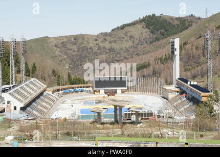 Blick auf Medeo in Almaty Kasachstan für Touristen Stadion auf Eis zu laufen Stockfoto