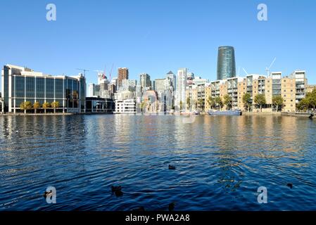 Innere Millwall Dock Canary Wharf London Docklands England Großbritannien Stockfoto