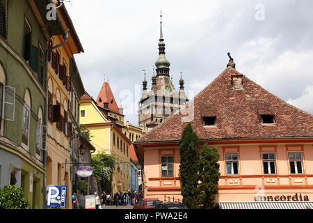 Mittelalterliche Clocktower dating von 1360 in Sighisoara, Siebenbürgen, Rumänien Stockfoto