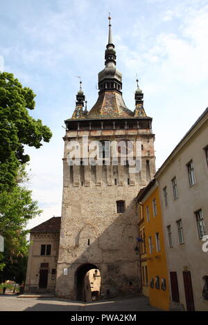 Mittelalterliche Clocktower dating von 1360 in die Zitadelle von Sighisoara in Siebenbürgen, Rumänien Stockfoto
