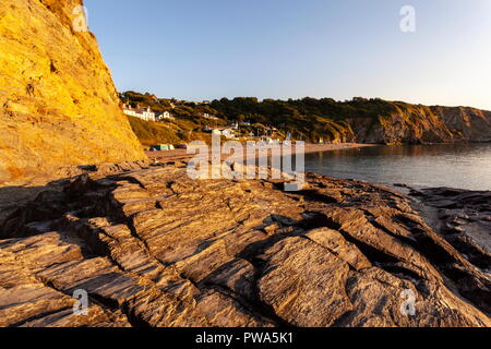 Eine späte Sommer Abend mit Blick auf den Strand, auf dem tresaith Ceredigion Küste Stockfoto