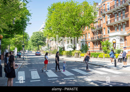 Beatles Abbey Road Fußgängerübergang, Abbey Road, St John's Wood, Westminster, London, England, Vereinigtes Königreich Stockfoto