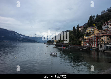 Varenna, Italien - 31. März 2018: Das Fischerdorf Varenna, Italien Stockfoto