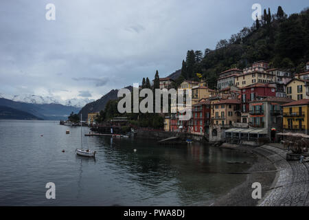 Varenna, Italien - 31. März 2018: Das Fischerdorf Varenna, Italien Stockfoto