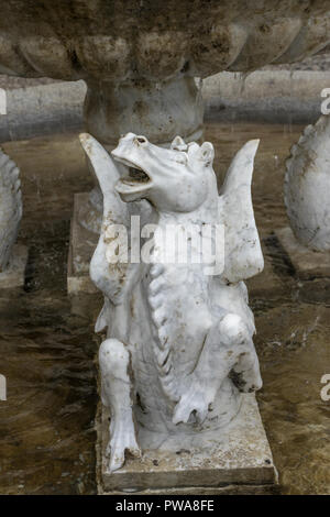 Varenna, Italien - 31. März 2018: Pferd, Skulptur an der Gärten der Villa Monastero Stockfoto