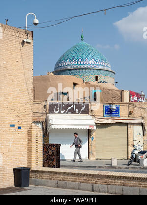 Yazd, Iran - 7. März 2017: Fliesen- Kuppel des Bogheh-ye Sayyed Roknaddin Mausoleum (13. Jahrhundert). Yazd ist eine Wüste Stadt im zentralen Iran und aufgeführt ist Stockfoto