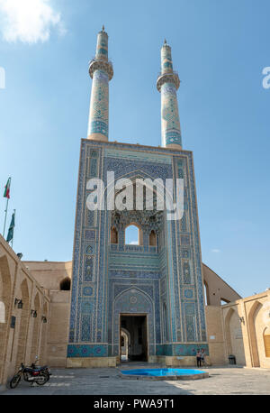 Jameh Moschee Fassade, Yazd, Iran. Es hat die höchsten Portal aller Moscheen im Iran Stockfoto