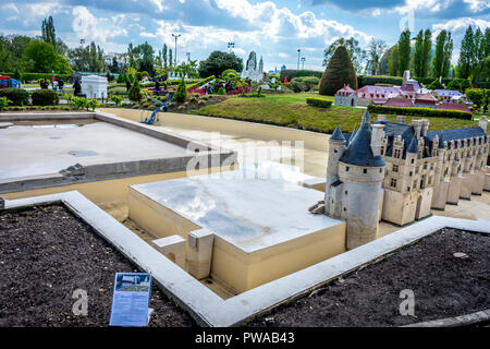 Brüssel, Belgien - 17 April 2017: Miniaturen im Park Mini-europa-Reproduktion des Schlosses in Chaumont-sur-Loire, Frankreich, Europa Stockfoto