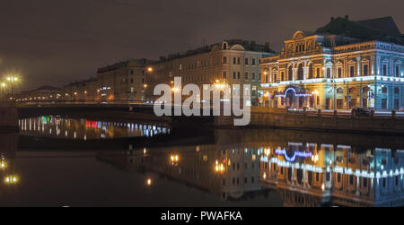 SAINT-Petersburg, Russland - Dezember 12, 2017: Nacht Blick auf das Bolschoi Theater benannt nach GA Tovstonogov erinnert Stockfoto