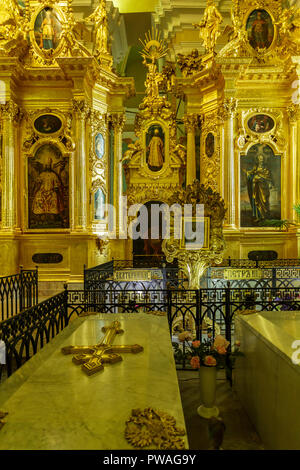 Russland, SANKT PETERSBURG - Juli 08, 2017: Innenraum des Peter und Paul Kathedrale. Russischen Kaiser sind hier begraben. Stockfoto