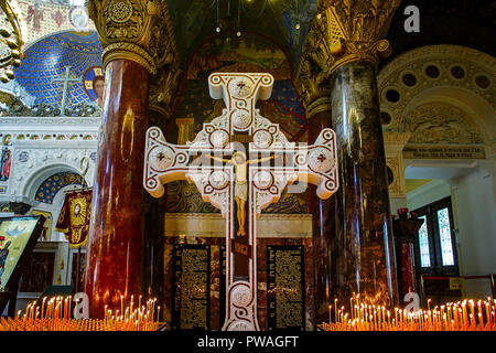 KRONSTADT, Russland - 31. AUGUST 2013: Der Innenraum der Kathedrale St. Nikolaus in Kronstadt Stockfoto