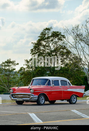 Rot 1957 Chevrolet Bel Air 4dr Sedan Stockfoto