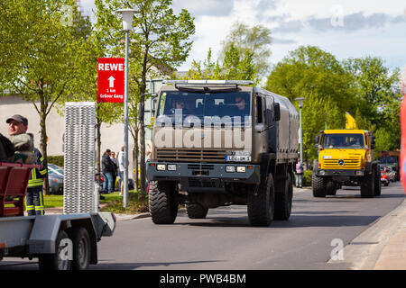 Offenbach/Deutschland - Mai 1, 2018: Steyr 12M18 vom Österreichischen Bundesheer Laufwerke auf Straße an einem Oldtimer Show Stockfoto