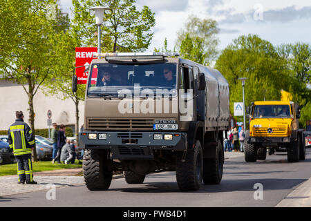 Offenbach/Deutschland - Mai 1, 2018: Steyr 12M18 vom Österreichischen Bundesheer Laufwerke auf Straße an einem Oldtimer Show Stockfoto