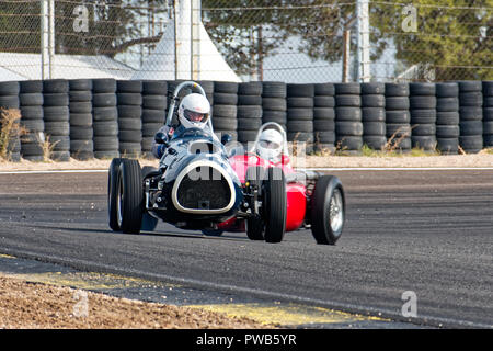 Rennstrecke von Jarama, Madrid, Spanien. 13. - 14. Oktober, 2018: Wettbewerb der Historischen Grand Prix Automobile Association (HGPCA) an der Rennstrecke von Jarama bei Madrid, Spanien. Enrique Palacio Sans./Alamy leben Nachrichten Stockfoto