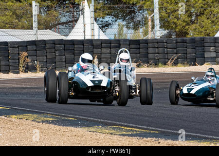 Rennstrecke von Jarama, Madrid, Spanien. 13. - 14. Oktober, 2018: Rennwagen #2 Cooper T 45/51, 1958, 1960cc, Treiber Stange Jolley. Wettbewerb der Historischen Grand Prix Automobile Association (HGPCA) an der Rennstrecke von Jarama bei Madrid, Spanien. Enrique Palacio Sans./Alamy leben Nachrichten Stockfoto