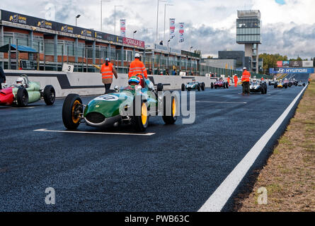 Rennstrecke von Jarama, Madrid, Spanien. 13. - 14. Oktober, 2018: Wettbewerb der Historischen Grand Prix Automobile Association (HGPCA) an der Rennstrecke von Jarama bei Madrid, Spanien. Enrique Palacio Sans./Alamy leben Nachrichten Stockfoto