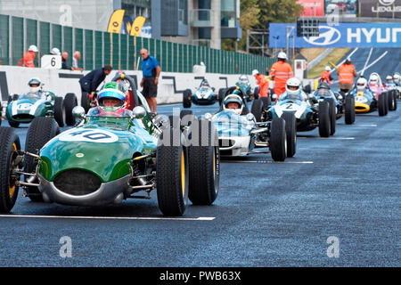 Rennstrecke von Jarama, Madrid, Spanien. 13. - 14. Oktober, 2018: Wettbewerb der Historischen Grand Prix Automobile Association (HGPCA) an der Rennstrecke von Jarama bei Madrid, Spanien. Enrique Palacio Sans./Alamy leben Nachrichten Stockfoto