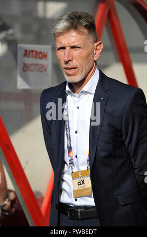 Trnava, Slowakei. 13 Okt, 2018. Tschechische Trainer Jaroslav Silhavy in Aktion während der Nationen Liga Match B 1 Tschechien gegen Slowakei in Trnava, Slovensko, 13. Oktober 2018. Credit: Vaclav Salek/CTK Photo/Alamy leben Nachrichten Stockfoto