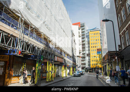Neuentwicklung auf Dänemark Straße mit Renzo Piano Central Saint Giles Entwicklung in Holborn, London, UK Stockfoto