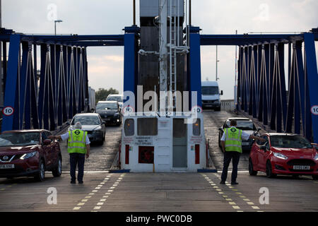 Woolwich Ferry Flotte aus 1963 Schiffen nehmen ihre letzte Fahrt auf der Themse, wie sie in Kürze stillgelegt und ersetzt werden, London, UK Stockfoto