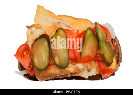 Sandwich mit Ei, Tomaten und Gurken. Stockfoto
