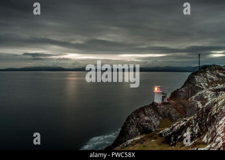 Sheeps Head, Bantry, Cork, Irland. 22. August 2010. Sheeps Head Lighthouse am Eingang zur Bantry Bay, Cork, Irland. Stockfoto