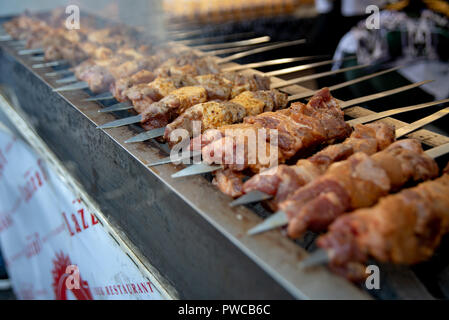 Essen gebacken mit Stöcken, Seoul Street Food, Korea. Stockfoto