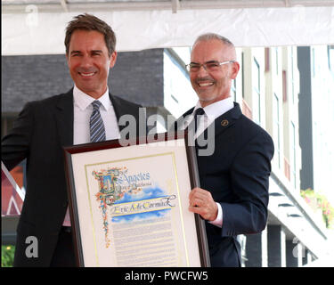 Eric McCormack Star Zeremonie auf dem Hollywood Walk of Fame am 13. September 2018 in Los Angeles, CA Mit: Eric McCormack, Mitch O'Farrell Wo: Los Angeles, Kalifornien, Vereinigte Staaten, wenn: 13 Sep 2018 Credit: Nicky Nelson/WENN.com Stockfoto