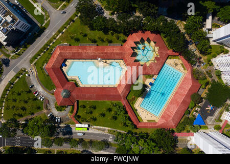 Luftaufnahme von einem Pool Design in Singapur. Stockfoto