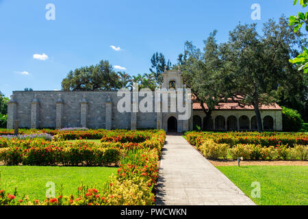 Bernhard von Clairvaux Kirche, ein Kloster aus dem 12. Jahrhundert - North Miami Beach, Florida, USA Stockfoto