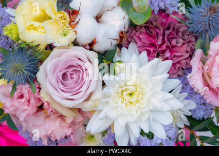 Schönen Blumenstrauß von bunten Blumen. Stockfoto