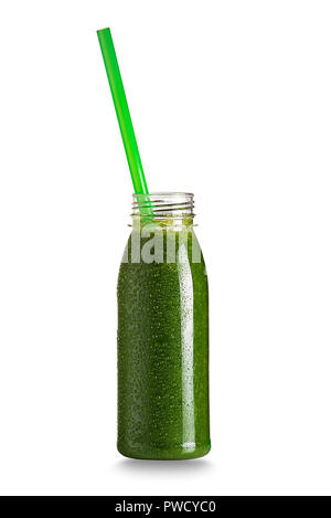 Flasche grün Gesundheit Smoothie mit Stroh isoliert auf Weiss. Raw, vegan, Vegetarisch, basische Nahrungsmittel Konzept. Stockfoto