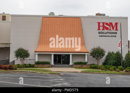 HICKORY, NC, USA -10/14/18: HSM-Lösungen, ehemals HIckory Springs, hat ihre Büroräume in der Innenstadt von Hickory. Stockfoto